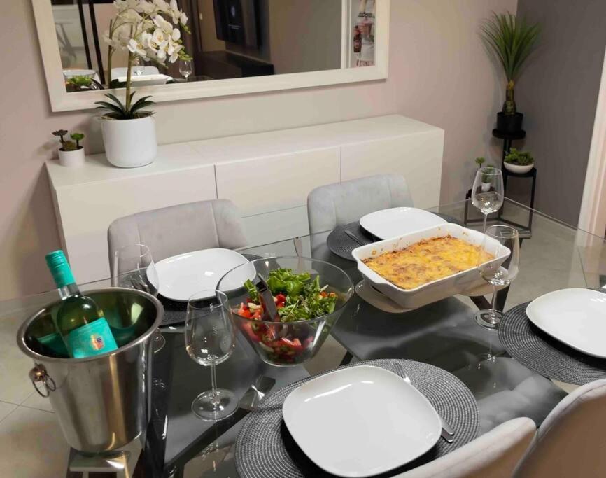 Luxury Modern Beach Apartment كوارتيرا المظهر الخارجي الصورة